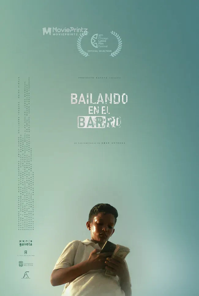 Bailando en el Barro Poster